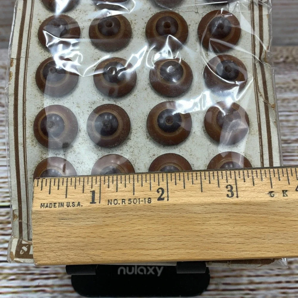 Vintage Berlin‎ Button Co Card 24 Brown Dome Buttons Sewing Crafts